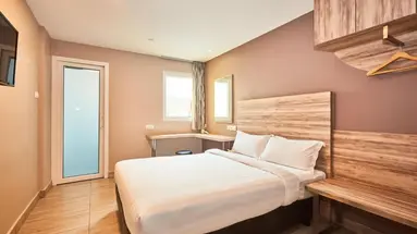 ibis budget Singapore Crystal