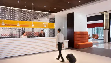 Ibis One Central