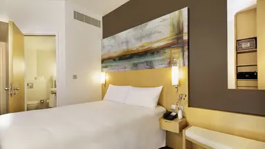 Ibis One Central