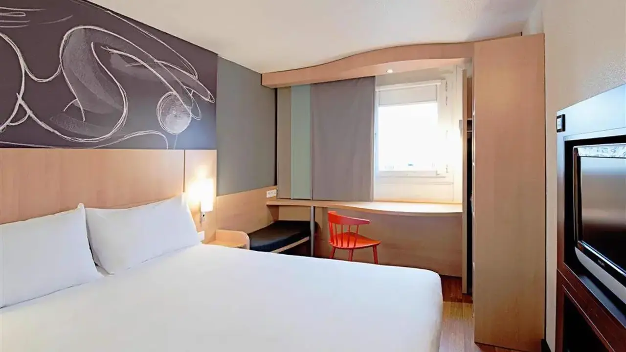 ibis Paris Porte d' Orleans