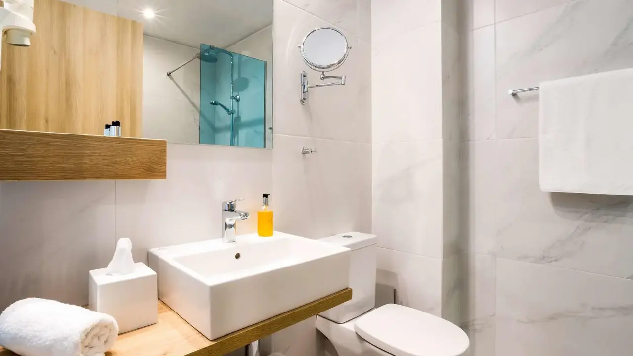 ibis Styles Athens Routes