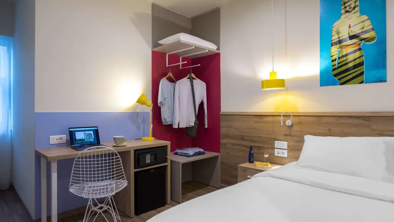 ibis Styles Athens Routes