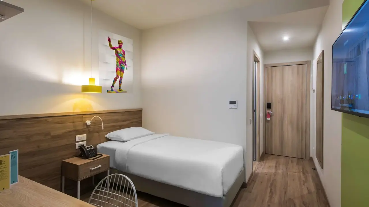 ibis Styles Athens Routes
