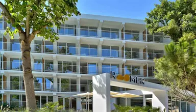 Ibis Styles Golden Sands Roomer Hotel