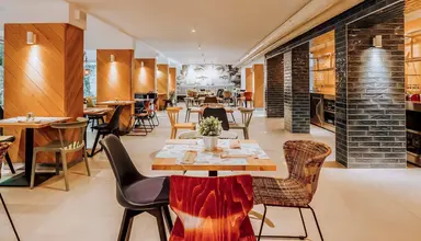 Ibis Styles Golden Sands Roomer Hotel