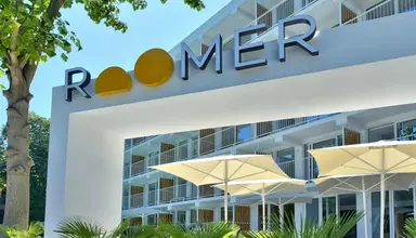 Ibis Styles Golden Sands Roomer Hotel