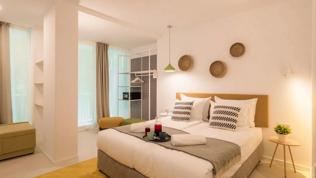 Ibis Styles Golden Sands Roomer Hotel