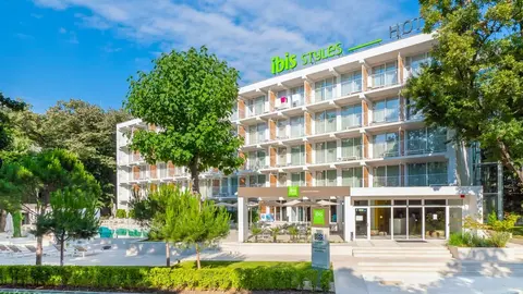Hotel Ibis Styles Golden Sands Roomer Hotel