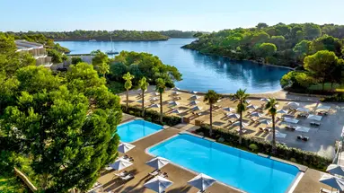 Ikos Porto Petro