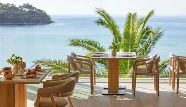 Ikos Porto Petro