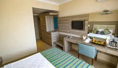 Insula Resort