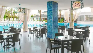 Insula Resort
