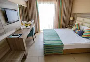 Insula Resort
