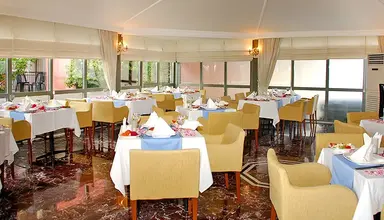 Insula Resort