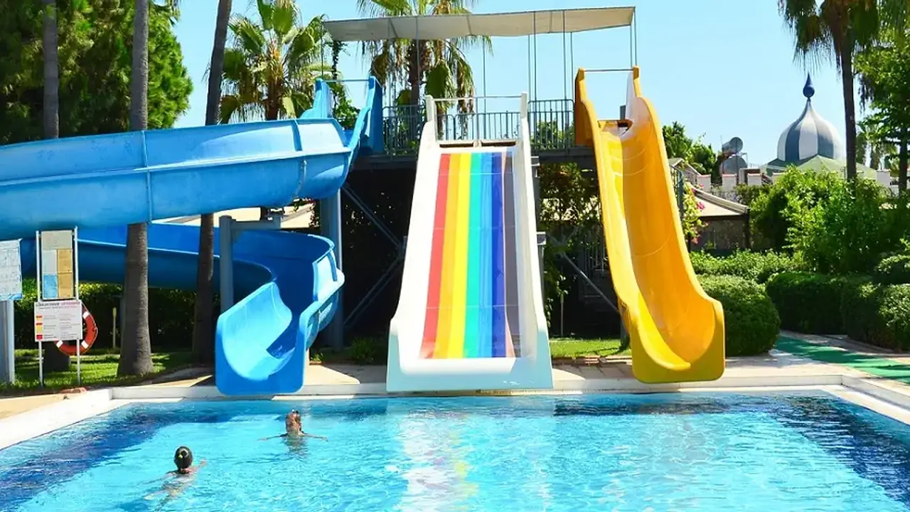 Insula Resort