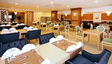 Insula Resort