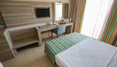 Insula Resort