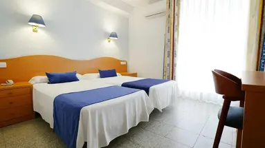 International (Calella de la Costa)