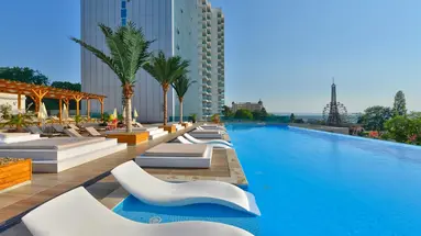 International Cassino & Tower Suites