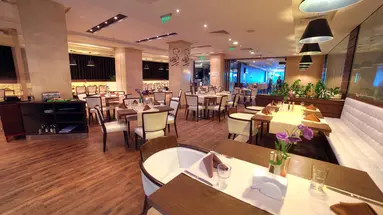 International Cassino & Tower Suites