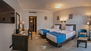Invidia Coral Beach Tiran