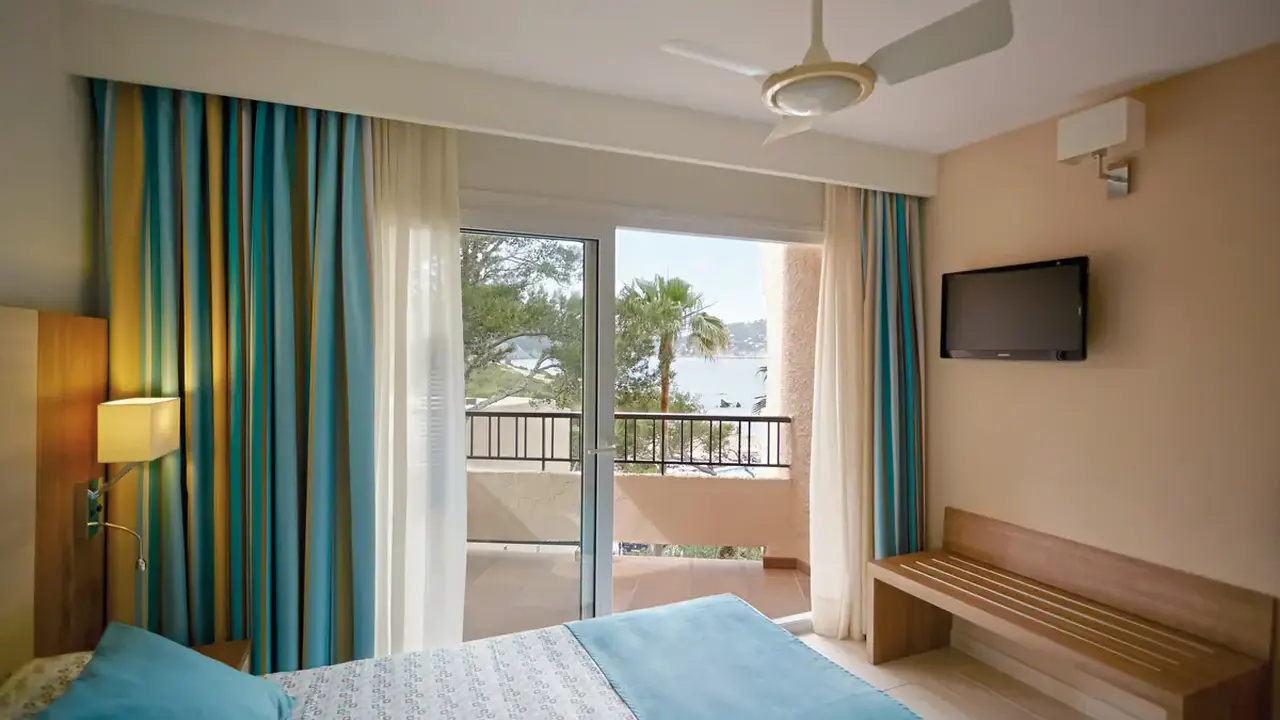 Invisa Cala Blanca & Verde