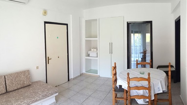 Ioli Apartments