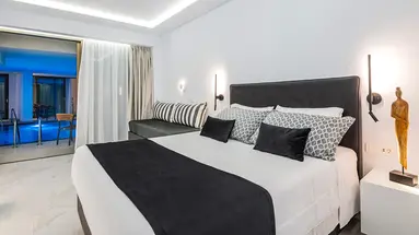 Ionis Art Luxury Suites