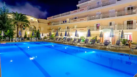 Hotel Ionis Art