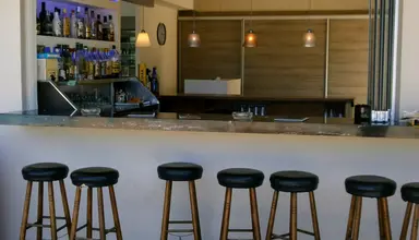 Iraklis Hotel & Apartments
