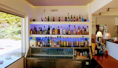 Iraklis Hotel & Apartments