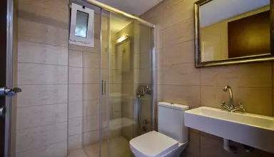 Iraklis Hotel & Apartments