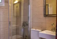 Iraklis Hotel & Apartments