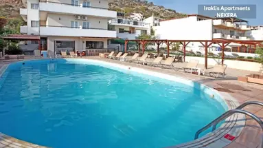 Iraklis Hotel & Apartments