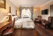 Iron Gate Hotel & Suites