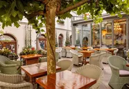 Iron Gate Hotel & Suites