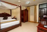 Island Paradise Inn