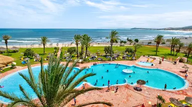 Itropika Beach