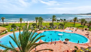 Itropika Beach