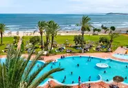 Itropika Beach