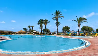 Itropika Beach