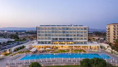 Ivi Mare by Louis