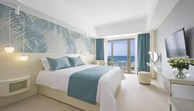 Ivi Mare by Louis