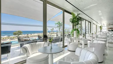 Ivi Mare by Louis