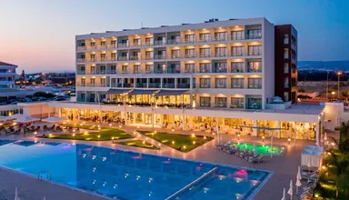Ivi Mare by Louis