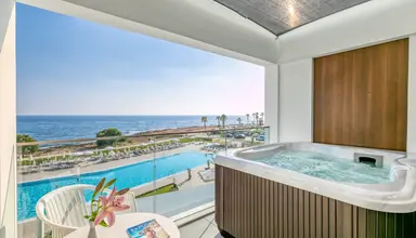 Ivi Mare by Louis