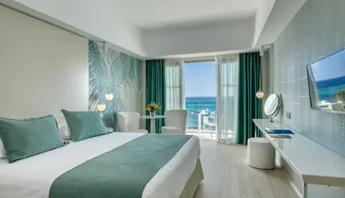 Ivi Mare by Louis