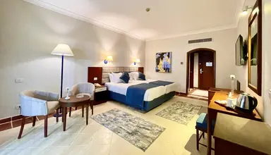 Ivy Cyrene Island Resort