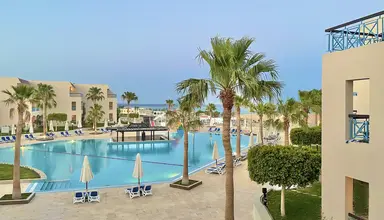 Ivy Cyrene Island Resort