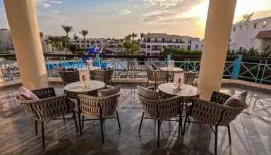 Ivy Cyrene Island Resort